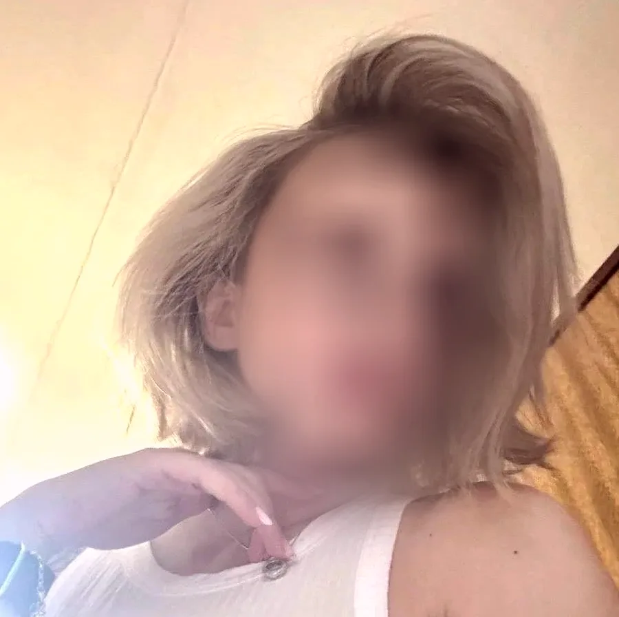 Corinna, 28