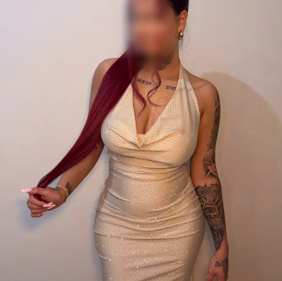 Elisabeth, 22