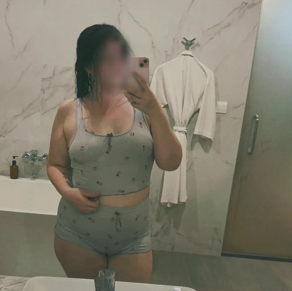 Jana, 27