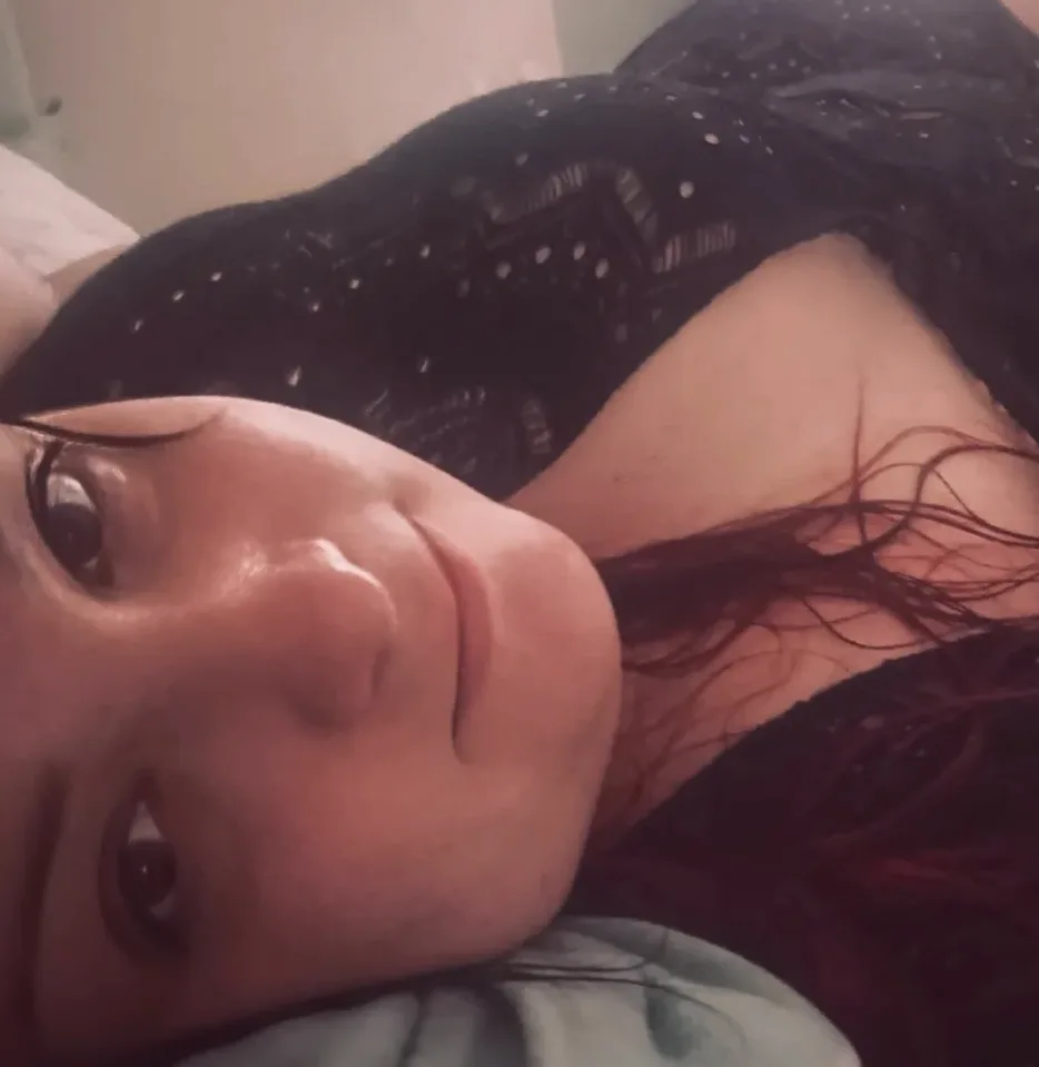 Laura, 33