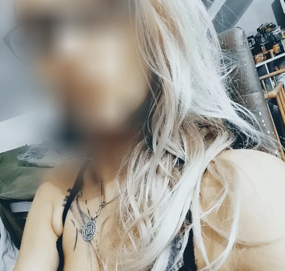 Martina, 30
