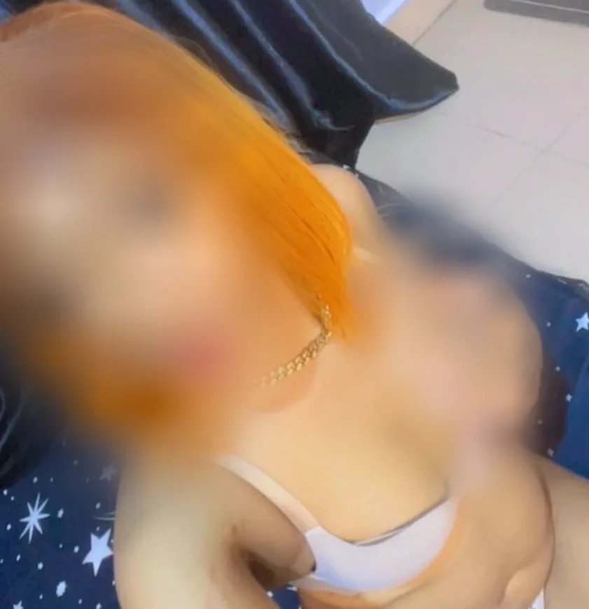 Nadine, 24