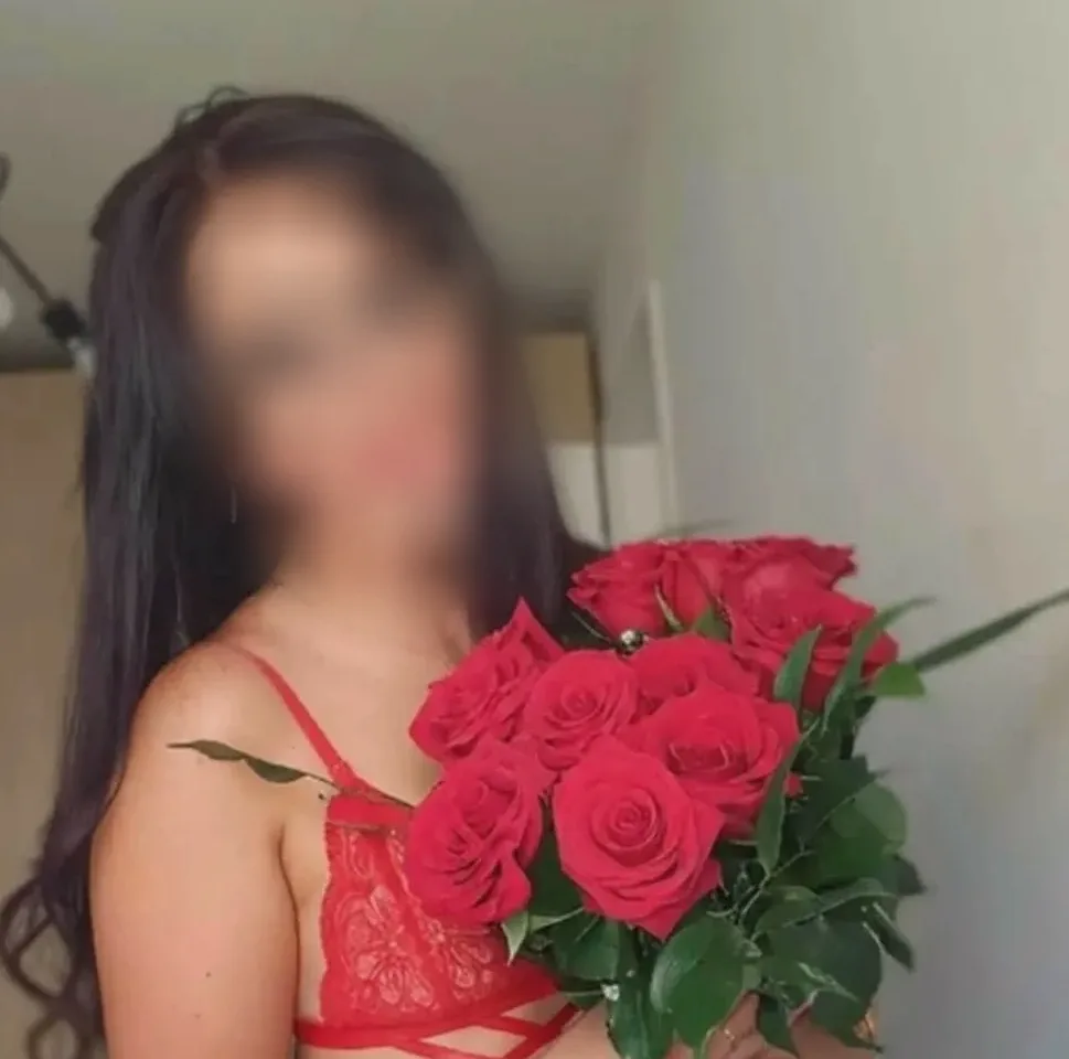 Selma, 31