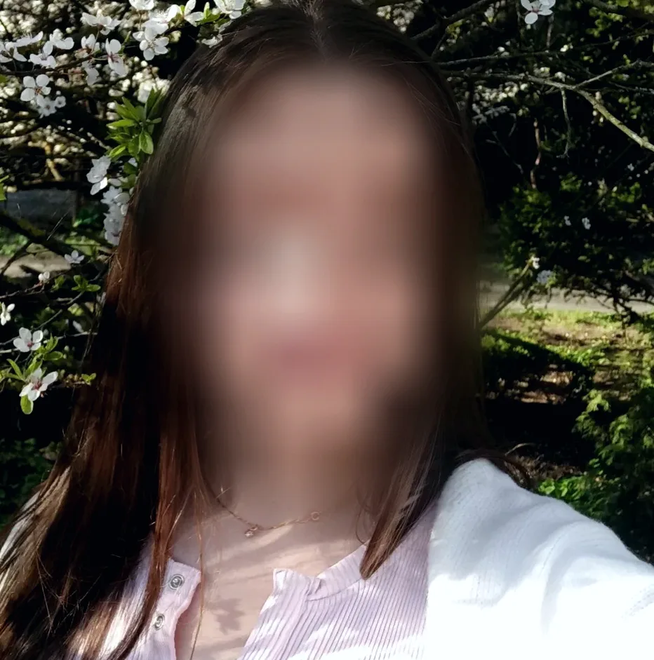 Sophia, 32
